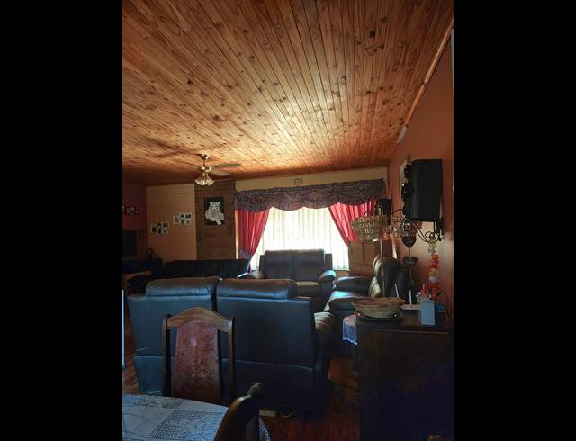 3 BEDROOM HOUSE FOR SALE IN VANDERBIJLPARK SE 6